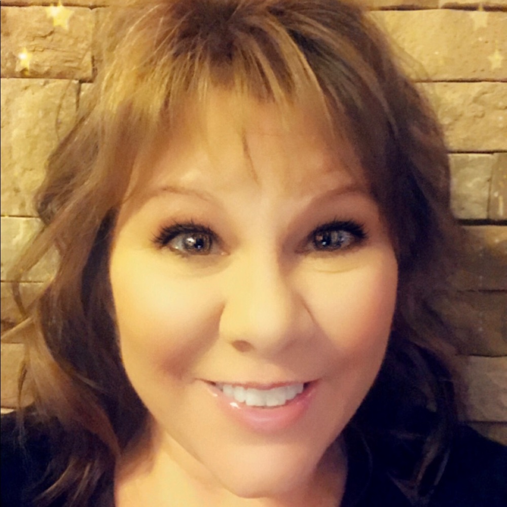 Meet your Posher, Marci